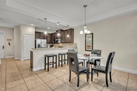 Touwnhouse à louer à Davenport, Floride: 3 chambres, 151.62 m2 № 2347771 - photo 9