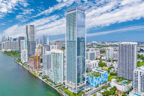 Condo in Miami, Florida, 1 bedroom  № 1897256 - photo 2