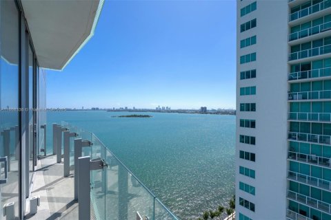 Condo in Miami, Florida, 1 bedroom  № 1897256 - photo 18