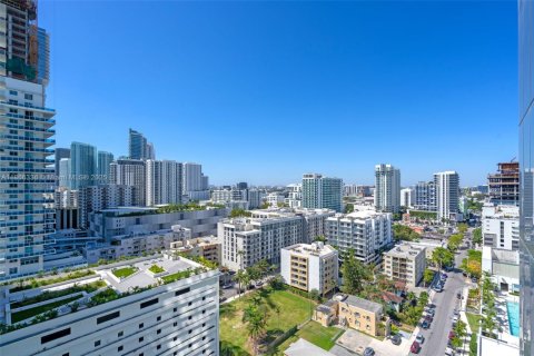 Condo in Miami, Florida, 1 bedroom  № 1897256 - photo 20