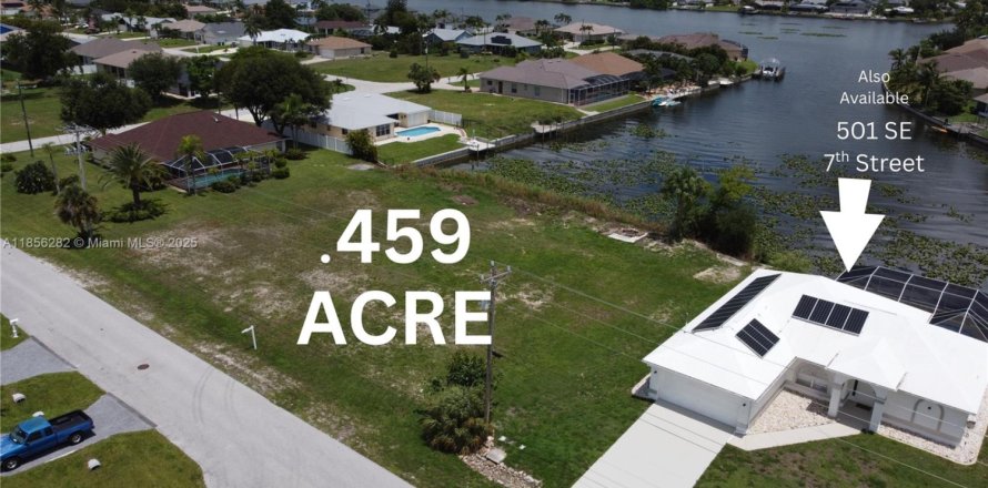 Land in Cape Coral, Florida № 1878454