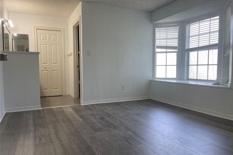 Casa en alquiler en Orlando, Florida, 3 dormitorios, 111.67 m2 № 1918092 - foto 13