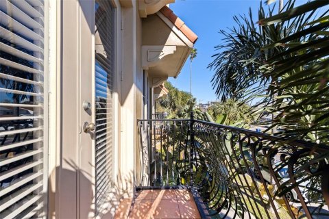 Touwnhouse à vendre à Tampa, Floride: 4 chambres, 261.06 m2 № 2098119 - photo 18
