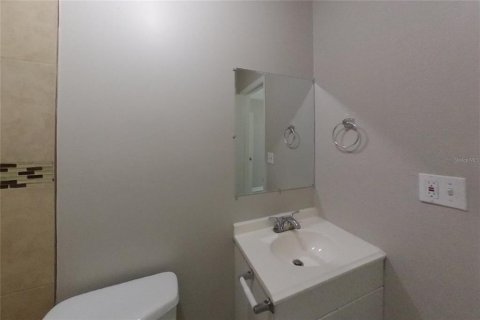 Villa ou maison à louer à Saint Petersburg, Floride: 3 chambres, 115.76 m2 № 2385963 - photo 8