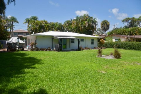 House in Jupiter, Florida 3 bedrooms, 111.11 sq.m. № 2188580 - photo 3