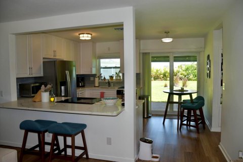 House in Jupiter, Florida 3 bedrooms, 111.11 sq.m. № 2188580 - photo 6