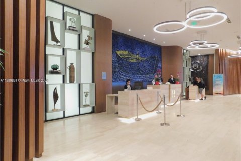 Condo in Hollywood, Florida, 2 bedrooms  № 2023110 - photo 2