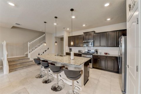 Touwnhouse à vendre à Davenport, Floride: 5 chambres, 211.91 m2 № 1386356 - photo 8