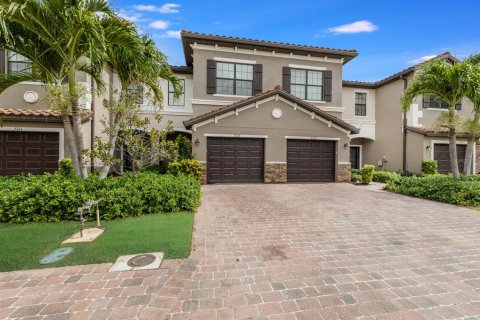 Adosado en alquiler en Bradenton, Florida, 3 dormitorios, 182.83 m2 № 1722157 - foto 1