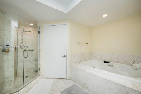Condominio en venta en Miami, Florida, 2 dormitorios, 160.72 m2 № 2154836 - foto 28