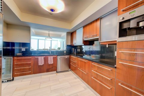 Condominio en venta en Miami, Florida, 2 dormitorios, 160.72 m2 № 2154836 - foto 19