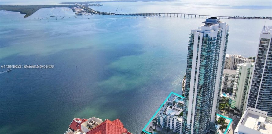 Condominio en Miami, Florida, 2 dormitorios  № 2154836