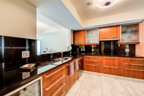 Condominio en venta en Miami, Florida, 2 dormitorios, 160.72 m2 № 2154836 - foto 17