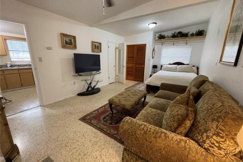 House in Sarasota, Florida 5 bedrooms, 195.09 sq.m. № 1384004 - photo 24