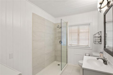 House in Sarasota, Florida 5 bedrooms, 195.09 sq.m. № 1384004 - photo 18