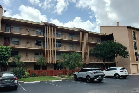 Condominio en Margate, Florida, 2 dormitorios № 2259815