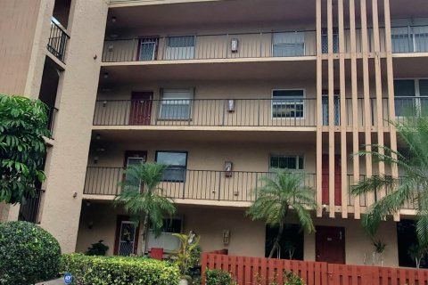 Condominio en venta en Margate, Florida, 2 dormitorios, 103.12 m2 № 2259815 - foto 2