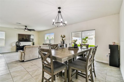 House in Wesley Chapel, Florida 4 bedrooms, 209.96 sq.m. № 1870194 - photo 12