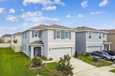 House in Wesley Chapel, Florida 4 bedrooms, 209.96 sq.m. № 1870194 - photo 3