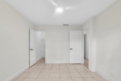 Condo in Coral Springs, Florida, 2 bedrooms № 2262870 - photo 30