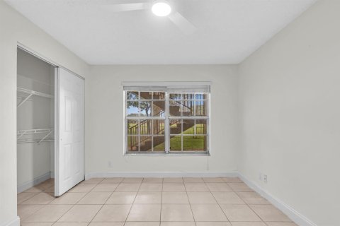 Condo in Coral Springs, Florida, 2 bedrooms № 2262870 - photo 26