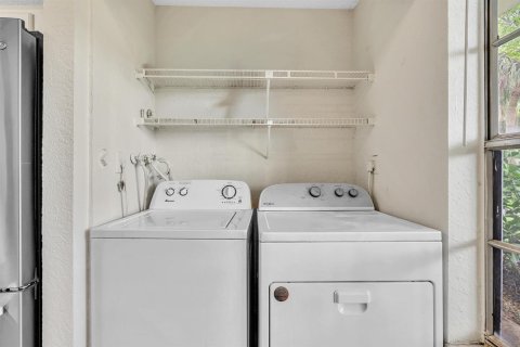 Condo in Coral Springs, Florida, 2 bedrooms № 2262870 - photo 7