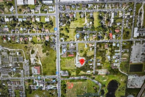 Land in Oakland Park, Florida № 1210428 - photo 1
