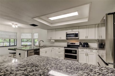 Casa en venta en New Port Richey, Florida, 3 dormitorios, 180.23 m2 № 1796852 - foto 12