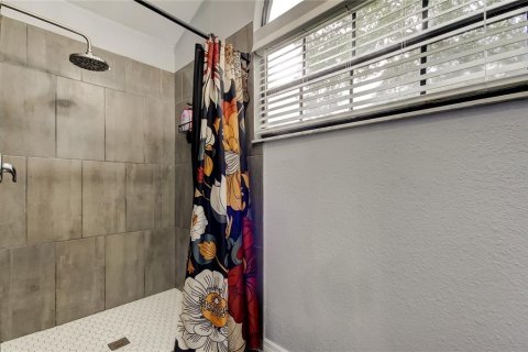 Casa en venta en New Port Richey, Florida, 3 dormitorios, 180.23 m2 № 1796852 - foto 28