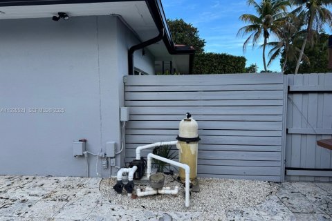 Villa ou maison à louer à Biscayne Park, Floride: 3 chambres, 158.68 m2 № 1989267 - photo 25