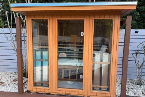 Villa ou maison à louer à Biscayne Park, Floride: 3 chambres, 158.68 m2 № 1989267 - photo 28