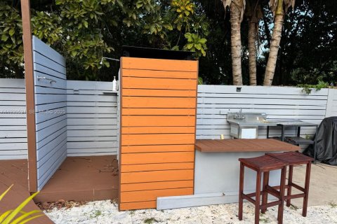 Villa ou maison à louer à Biscayne Park, Floride: 3 chambres, 158.68 m2 № 1989267 - photo 30