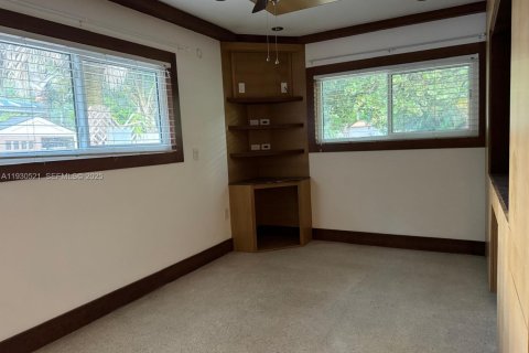 Villa ou maison à louer à Biscayne Park, Floride: 3 chambres, 158.68 m2 № 1989267 - photo 13