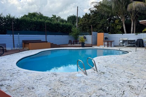 Villa ou maison à louer à Biscayne Park, Floride: 3 chambres, 158.68 m2 № 1989267 - photo 22