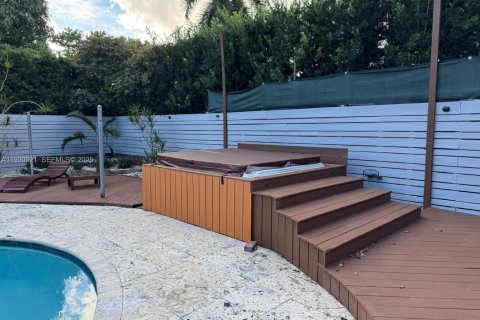 Villa ou maison à louer à Biscayne Park, Floride: 3 chambres, 158.68 m2 № 1989267 - photo 26