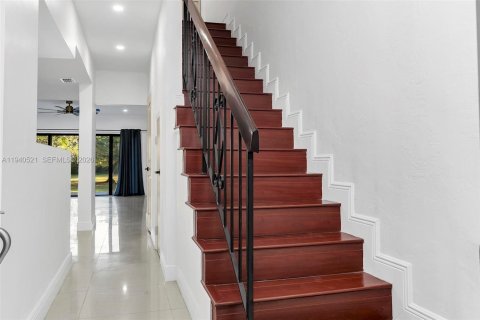 Townhouse in Miami, Florida 2 bedrooms, 165.37 sq.m. № 1997704 - photo 11