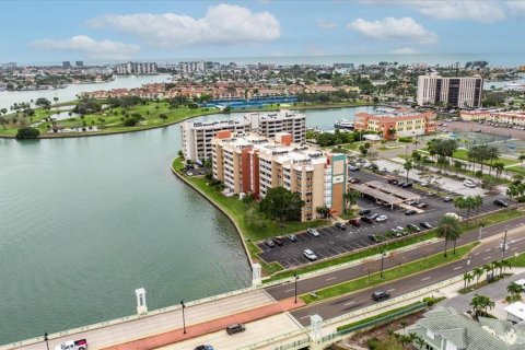 Condominio en alquiler en Treasure Island, Florida, 1 dormitorio, 82.22 m2 № 1808122 - foto 30