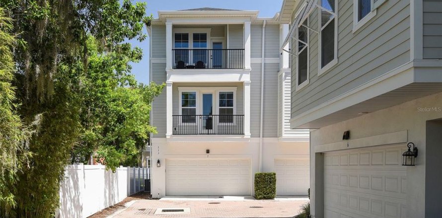 Adosado en Orlando, Florida 3 dormitorios, 168.8 m2 № 1723379