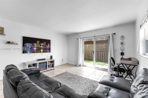 Condominio en venta en Miami, Florida, 2 dormitorios, 105.91 m2 № 2058959 - foto 5