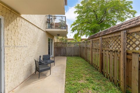 Condominio en venta en Miami, Florida, 2 dormitorios, 105.91 m2 № 2058959 - foto 15