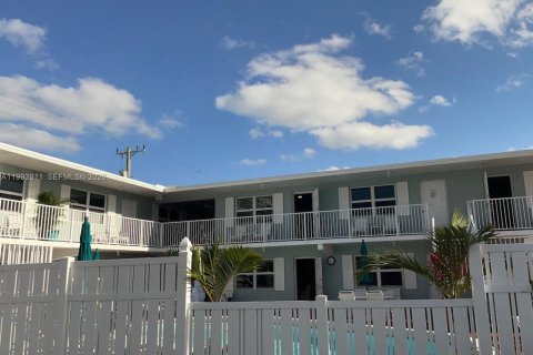 Снять в аренду кондоминиум в Лодердейл-бай-те-Си, Флорида 1 спальня, 47.38м2, № 2064311 - фото 11