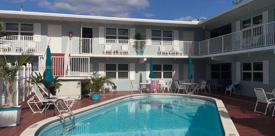 Кондоминиум с 1 спальней в Лодердейл-бай-те-Си, Флорида № 2064311