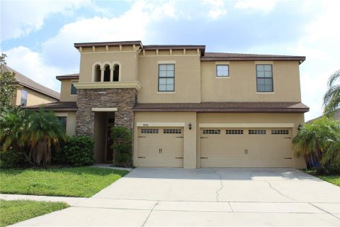 House in Kissimmee, Florida 5 bedrooms, 314.94 sq.m. № 1557199 - photo 1