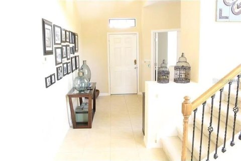 House in Kissimmee, Florida 5 bedrooms, 314.94 sq.m. № 1557199 - photo 5