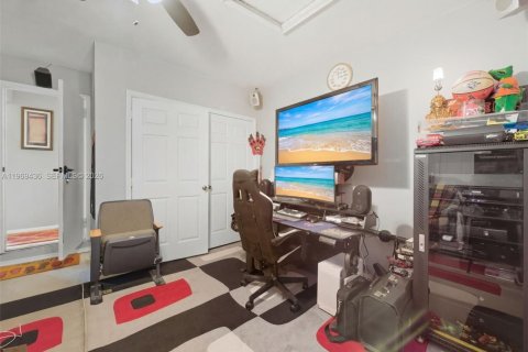 House in Sunrise, Florida 5 bedrooms, 194.63 sq.m. № 2030213 - photo 29