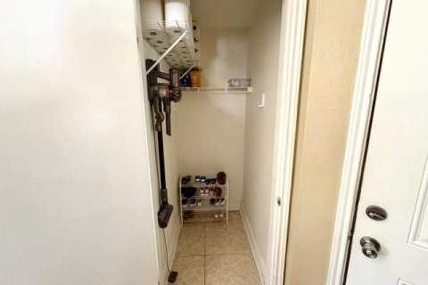 Condominio en venta en Oakland Park, Florida, 2 dormitorios, 115.29 m2 № 2083158 - foto 16