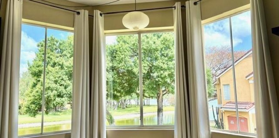 Condominio en Oakland Park, Florida, 2 dormitorios  № 2083158