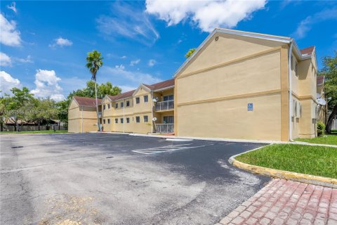 Condominio en venta en Miami, Florida, 2 dormitorios, 89.19 m2 № 1977500 - foto 26