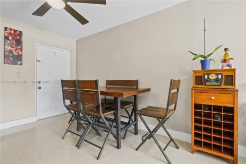 Condominio en venta en Miami, Florida, 2 dormitorios, 89.19 m2 № 1977500 - foto 6