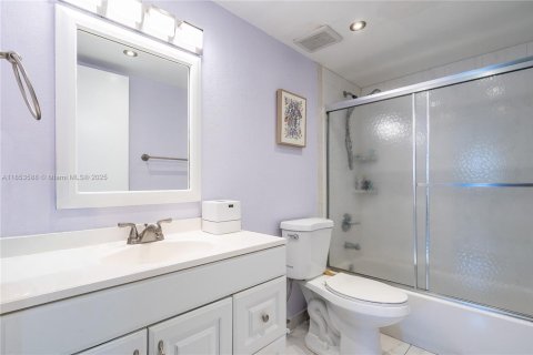 Condominio en venta en Miami, Florida, 2 dormitorios, 89.19 m2 № 1977500 - foto 12